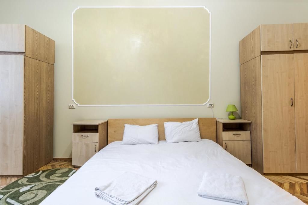 Апартаменты Akademika Hnatyuka Apartment Львов-53