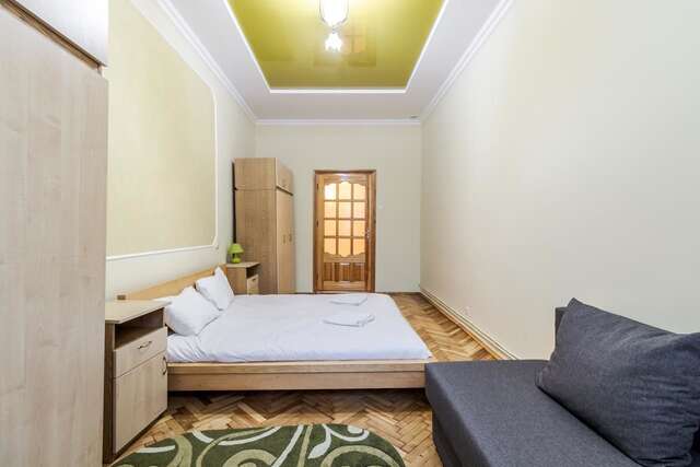 Апартаменты Akademika Hnatyuka Apartment Львов-3