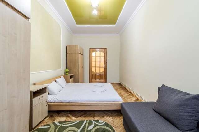 Апартаменты Akademika Hnatyuka Apartment Львов-33