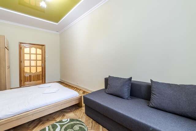 Апартаменты Akademika Hnatyuka Apartment Львов-7