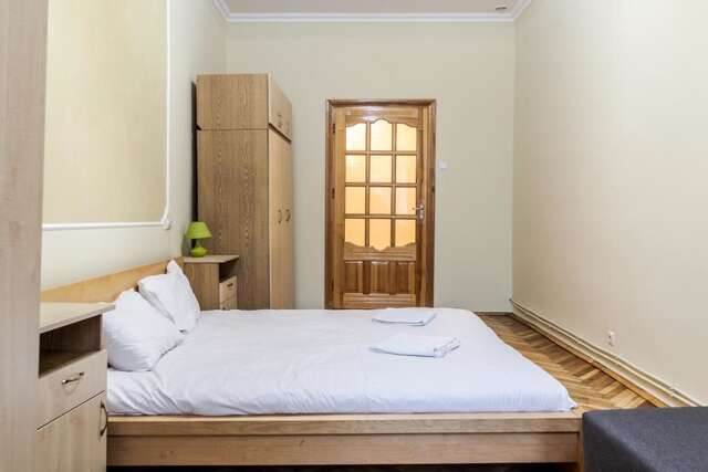 Апартаменты Akademika Hnatyuka Apartment Львов-54