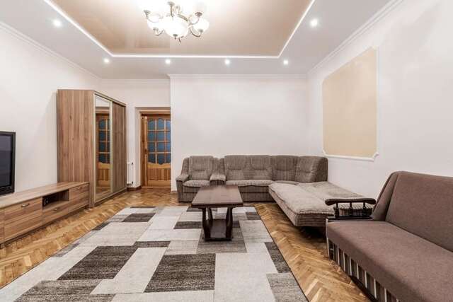 Апартаменты Akademika Hnatyuka Apartment Львов-59