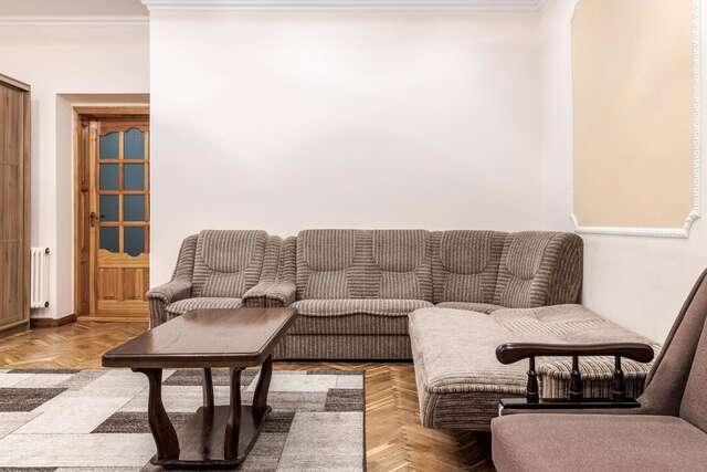 Апартаменты Akademika Hnatyuka Apartment Львов-11